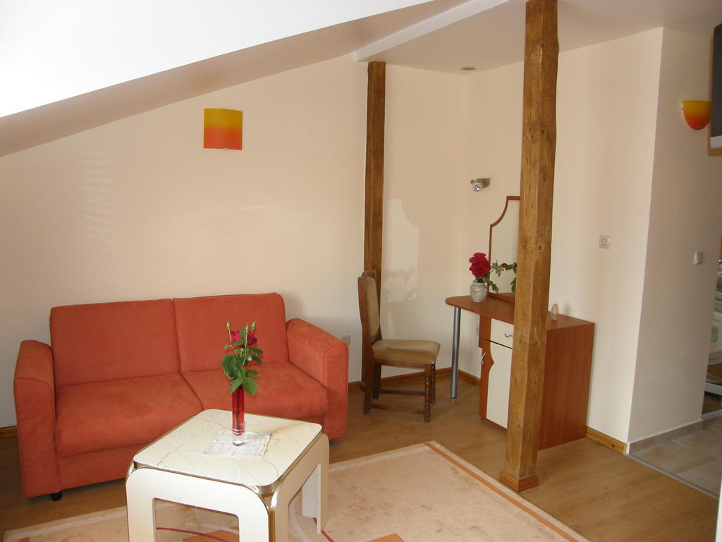 Emona Guest House Nesebar Phòng bức ảnh
