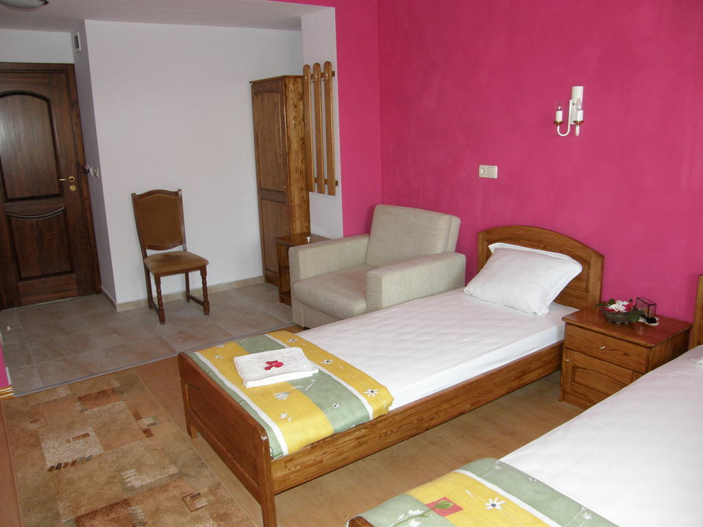 Emona Guest House Nesebar Phòng bức ảnh