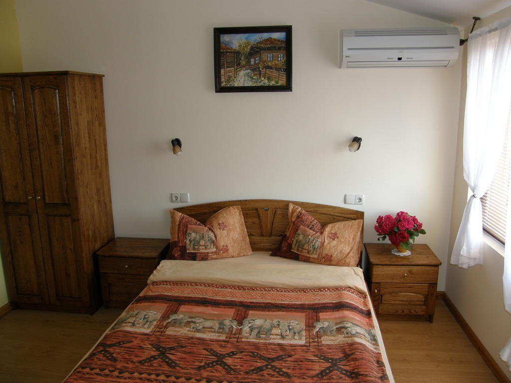 Emona Guest House Nesebar Phòng bức ảnh