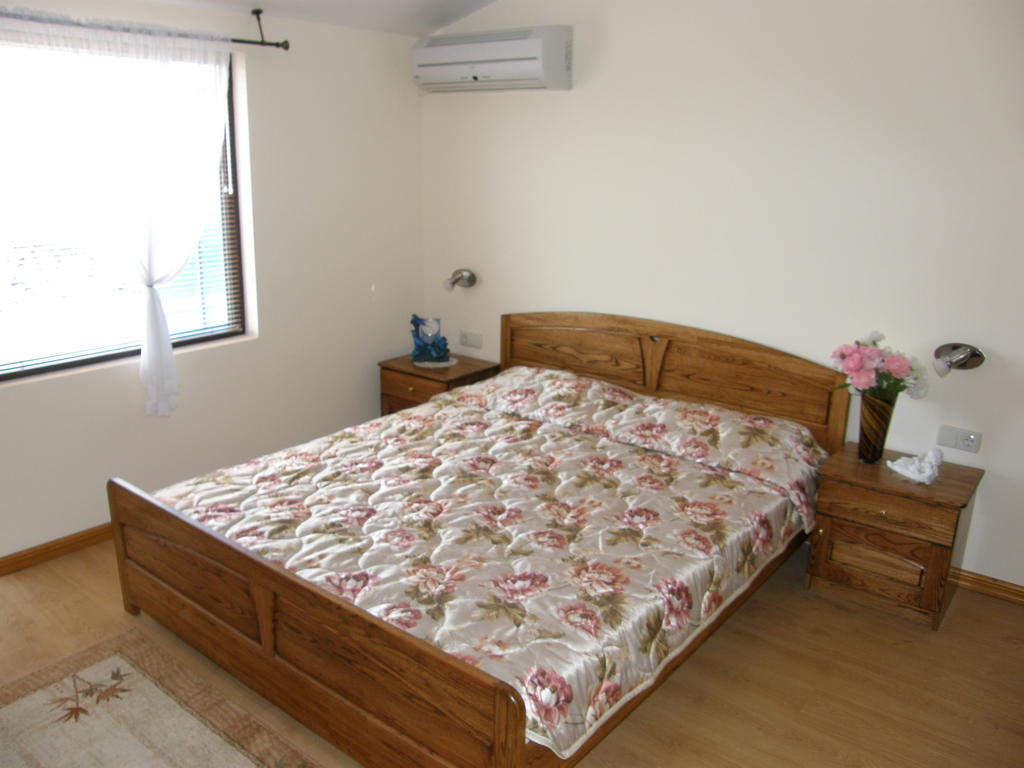 Emona Guest House Nesebar Ngoại thất bức ảnh