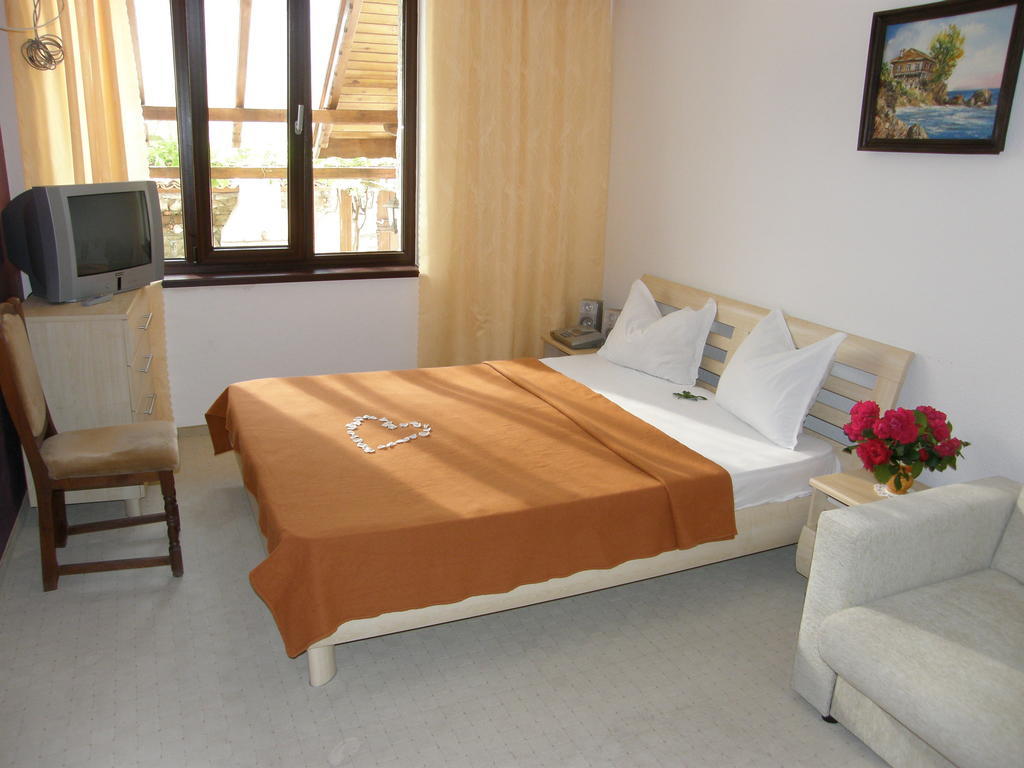 Emona Guest House Nesebar Ngoại thất bức ảnh