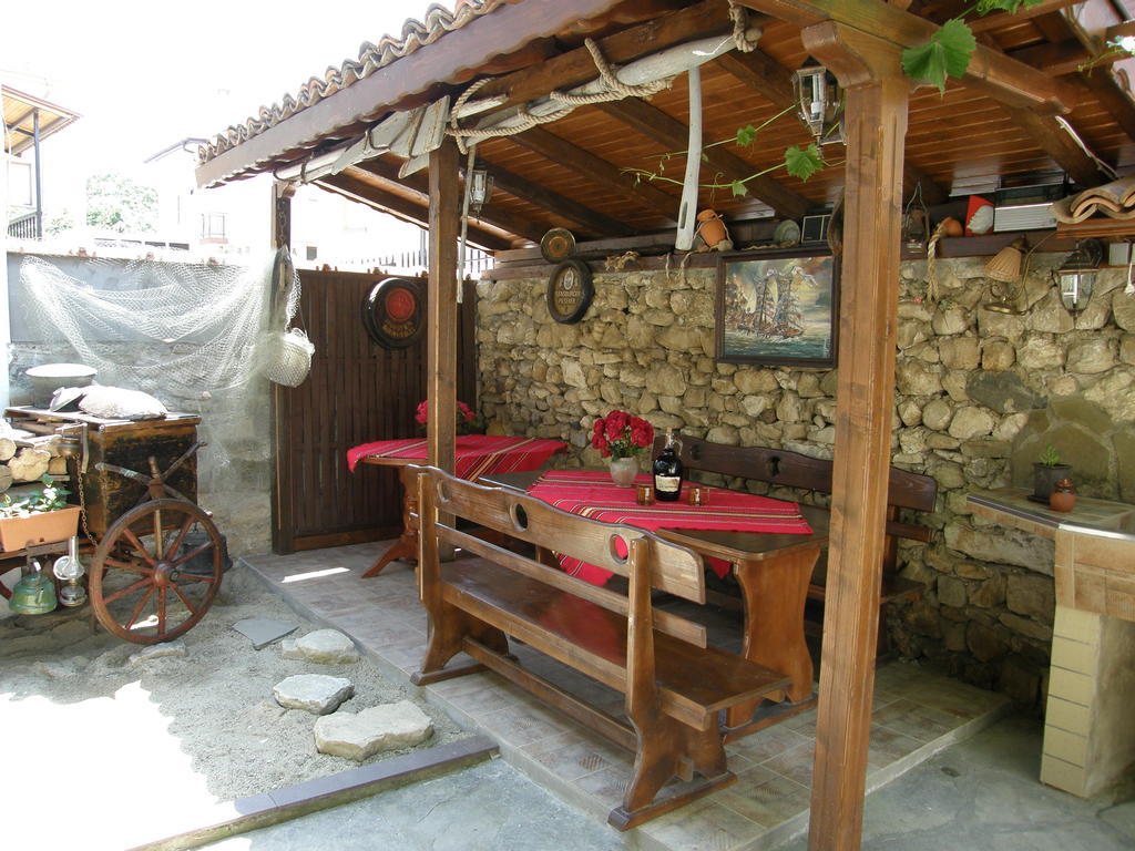 Emona Guest House Nesebar Phòng bức ảnh
